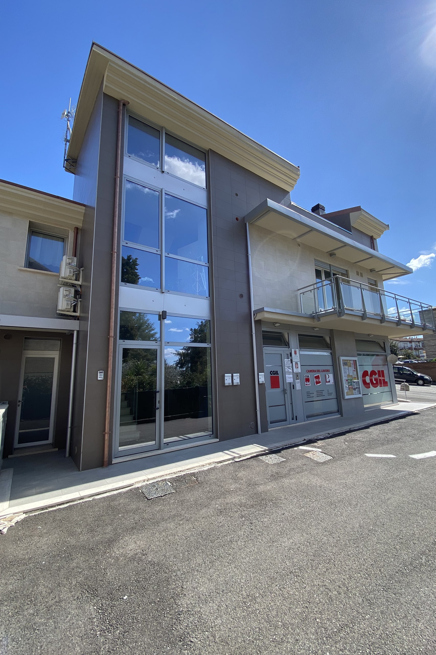 1 Via I° Maggio VERTICALE